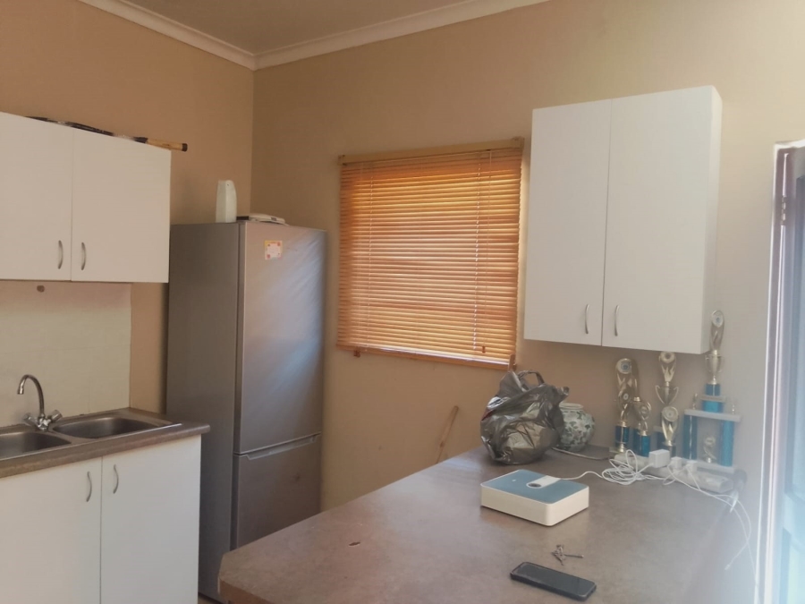 1 Bedroom Property for Sale in Guldenland Western Cape